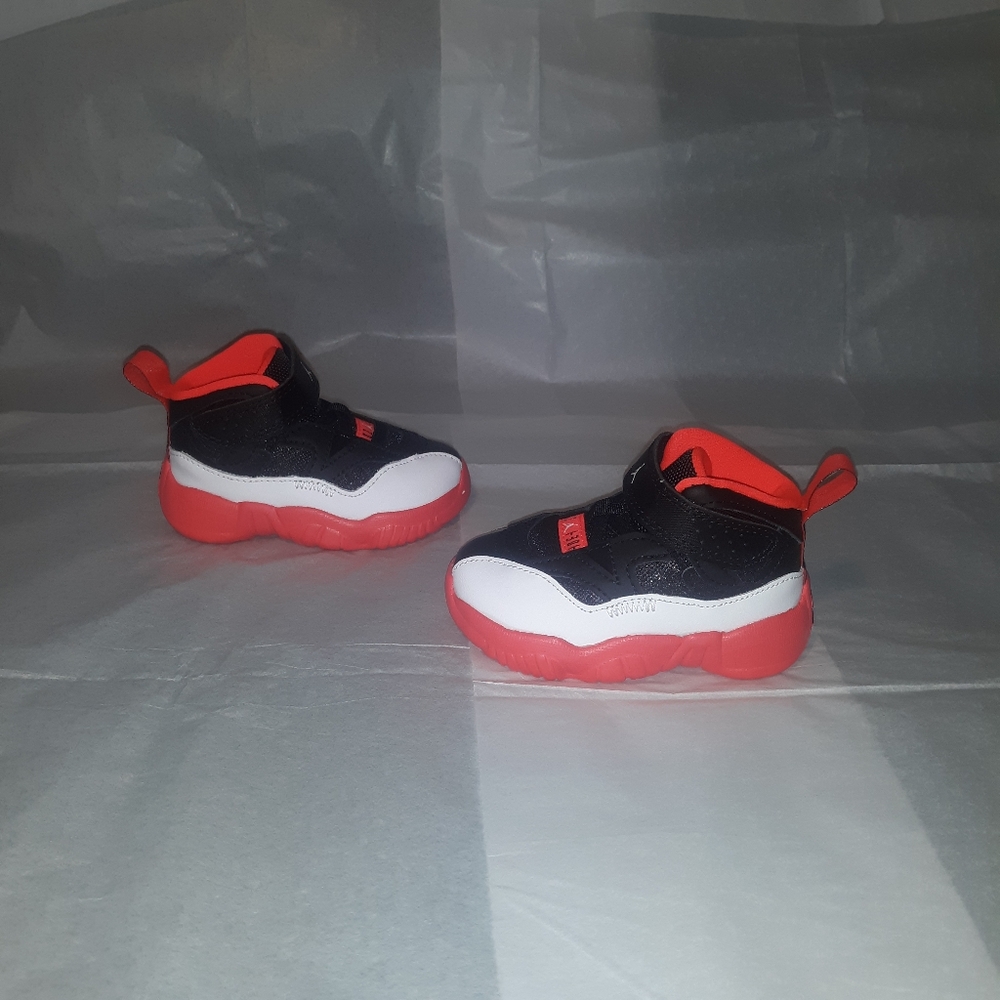Air Jordan Sneakers Brand NEW Kids 4C.
